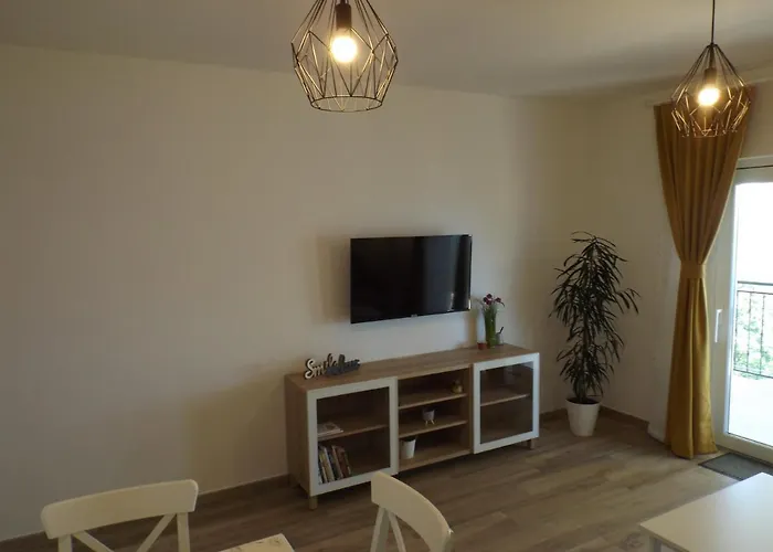 Elma Проживание в семье